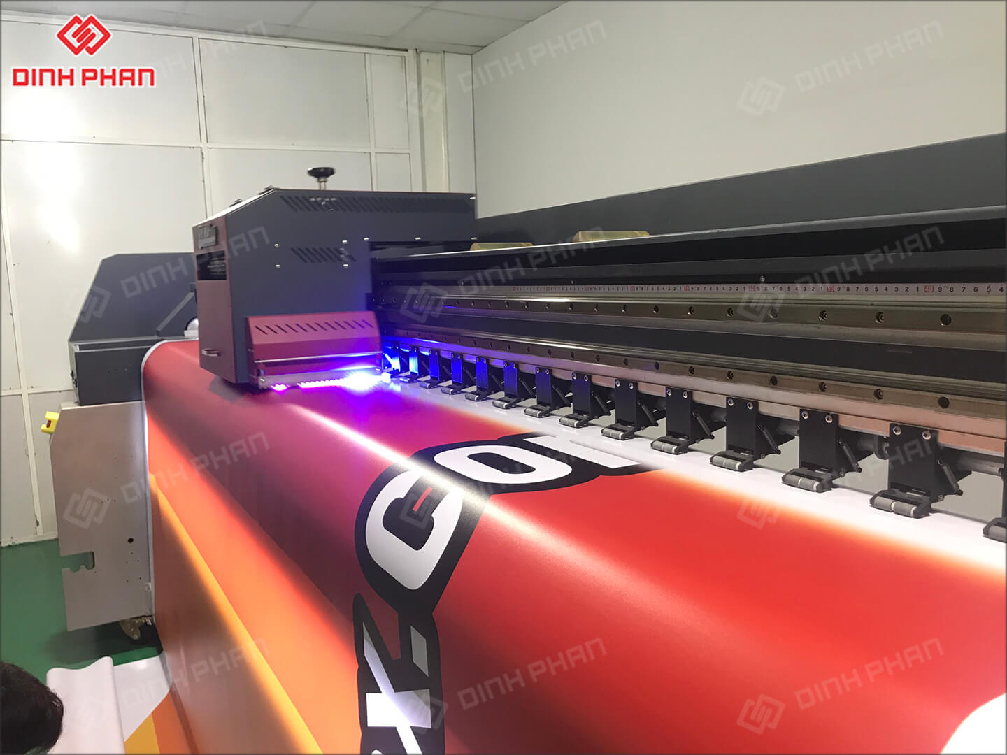 In UV Cuộn Chất Lượng Cao | In UV Trên Decal, PP, Film – Đinh Phan in UV cuon chat luong cao 5