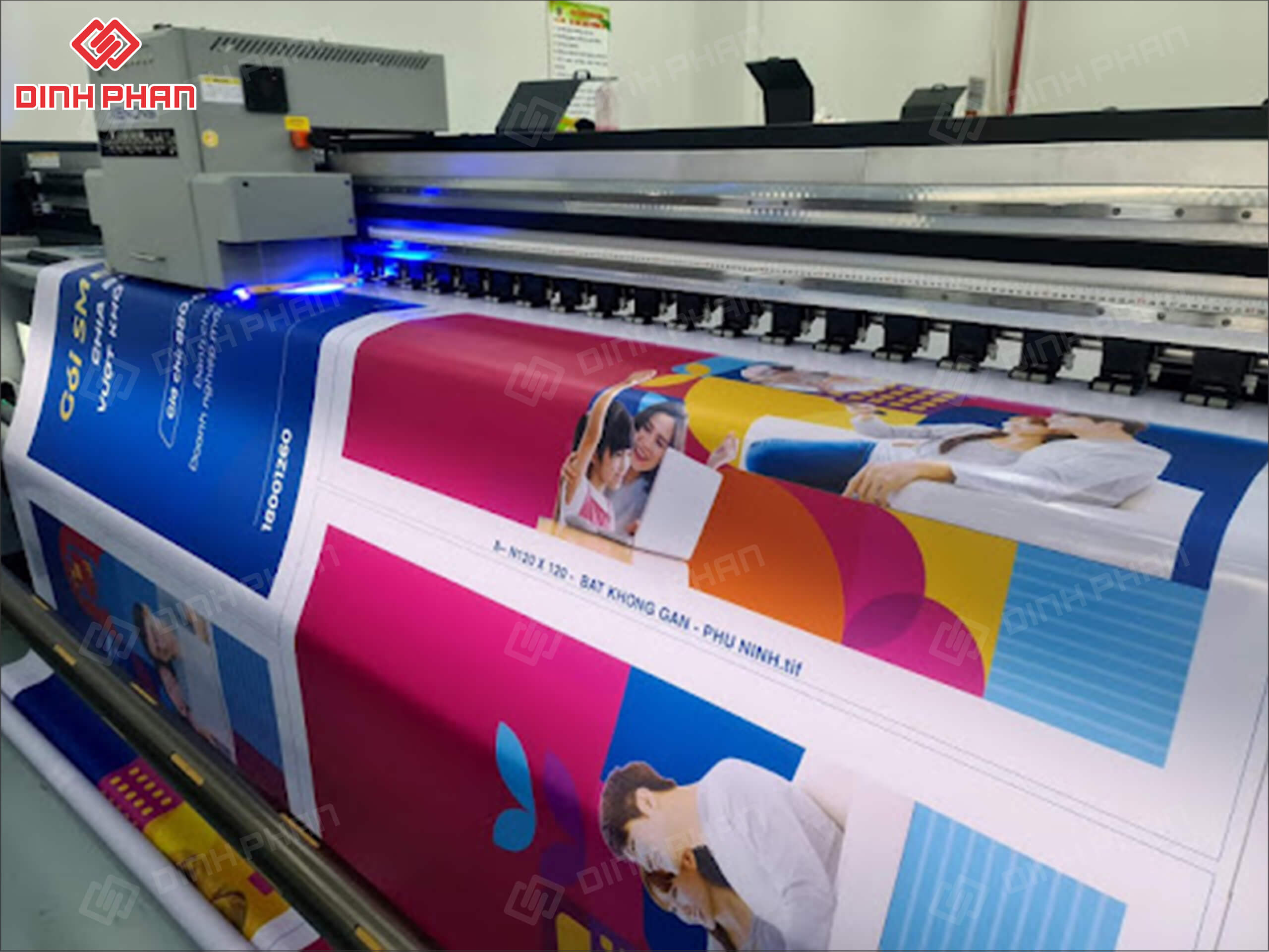 In UV Cuộn Chất Lượng Cao | In UV Trên Decal, PP, Film – Đinh Phan in uv cuon 4 1