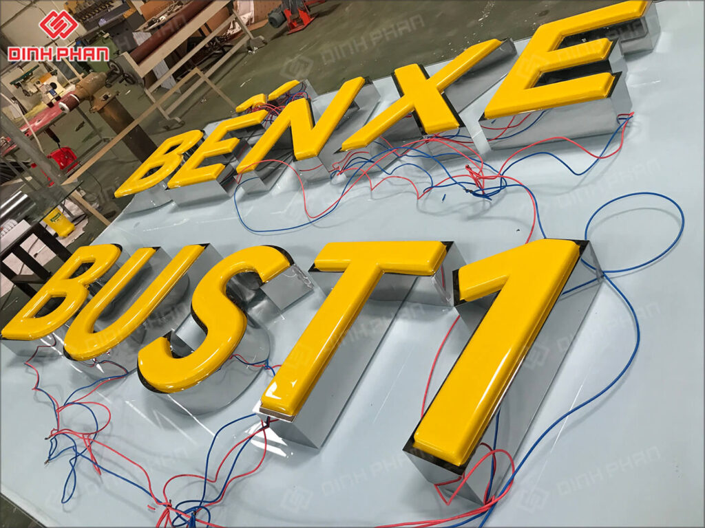 Bảng hiệu chữ mica hút nổi