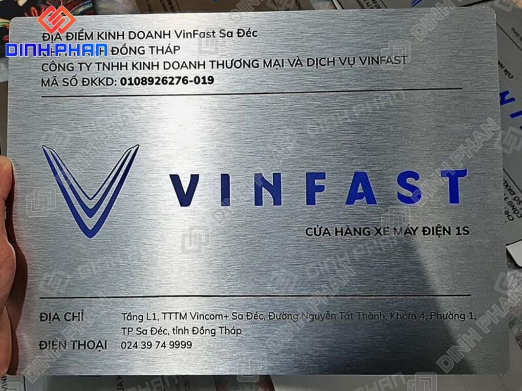 bảng hiệu công ty Vinfast bằng alu