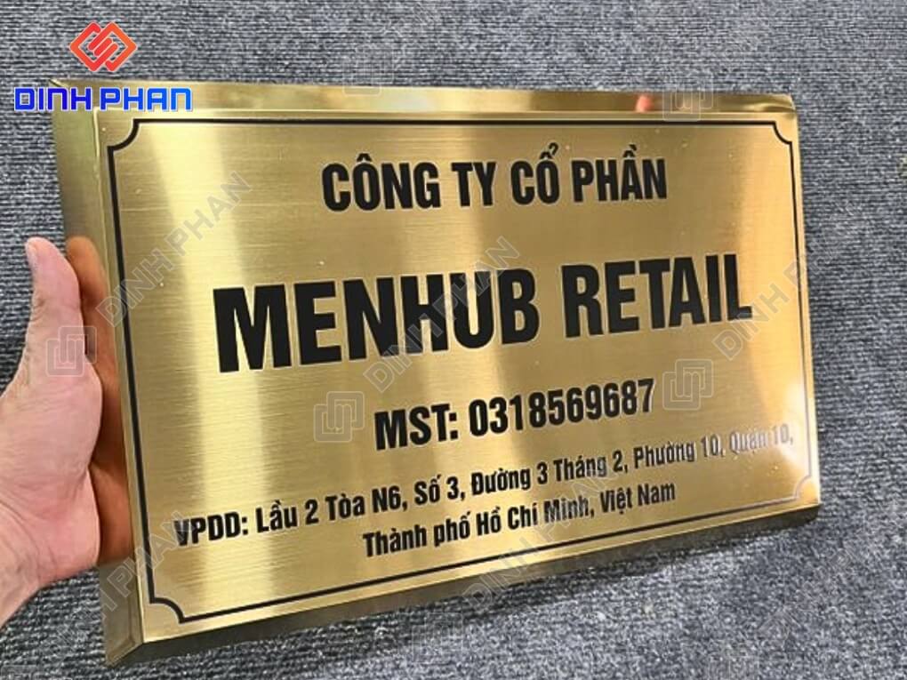 Bang hieu cong ty 29 Biển hiệu inox xước Menhub Retail