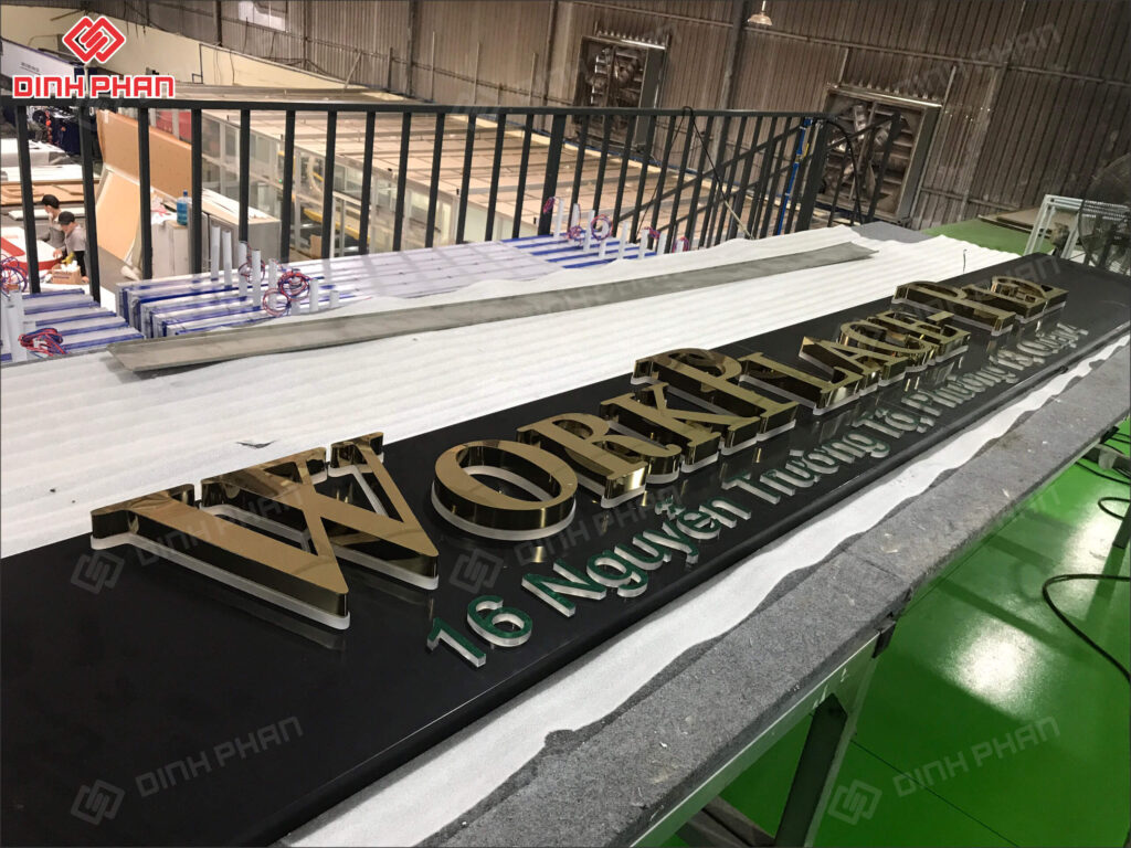 Bảng Hiệu Chữ Inox Đế Mica