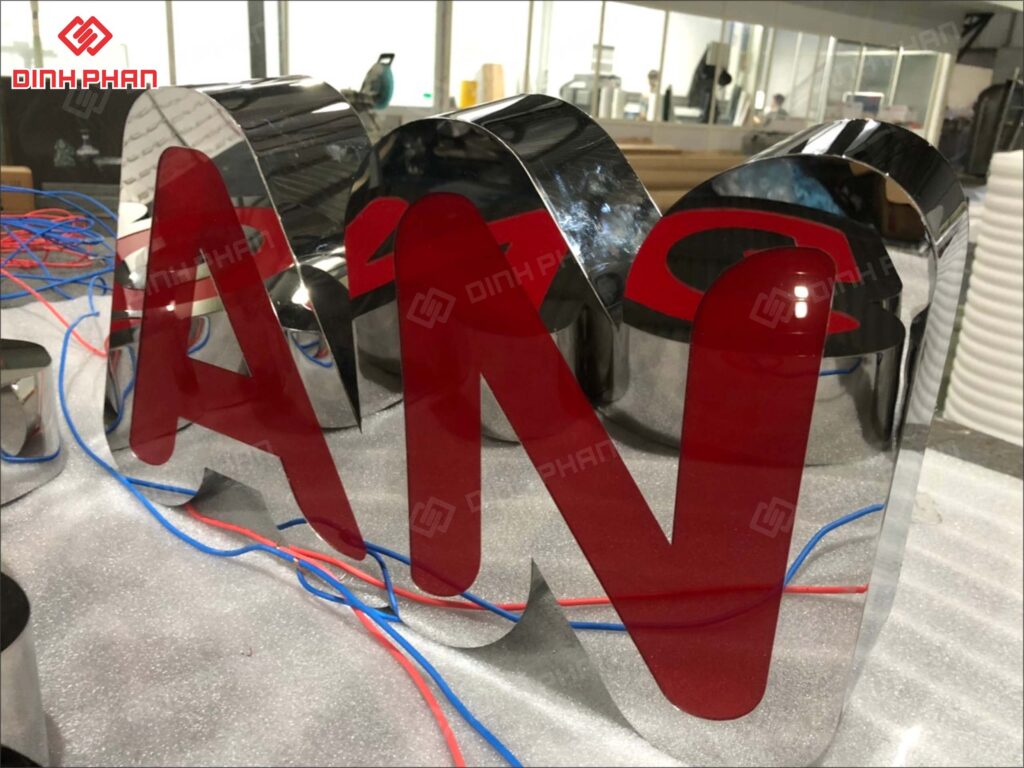 Chữ mica hông inox 