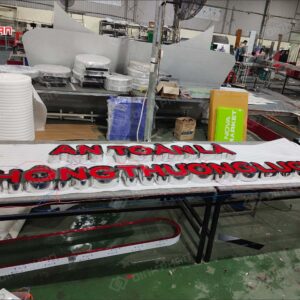 Chữ inox trắng mặt mica