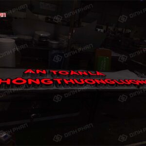 Chu inox trang mat mica 9