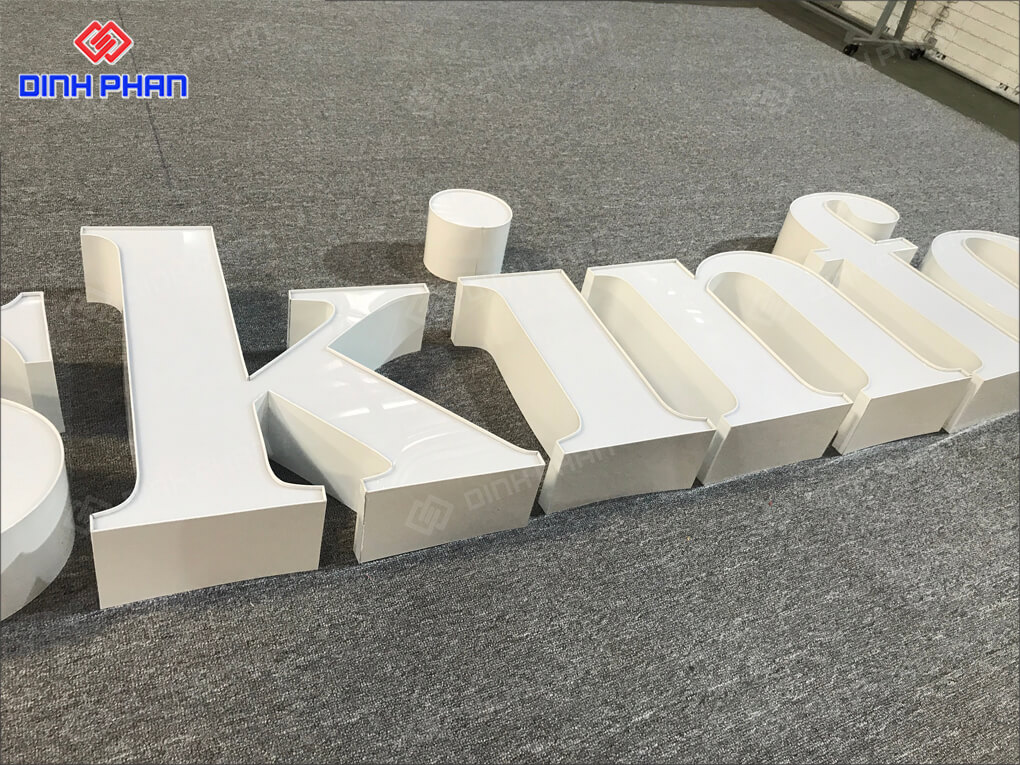 Chữ Mica Hông Nhôm Cao Cấp 