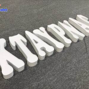 Chữ mica hông nhôm