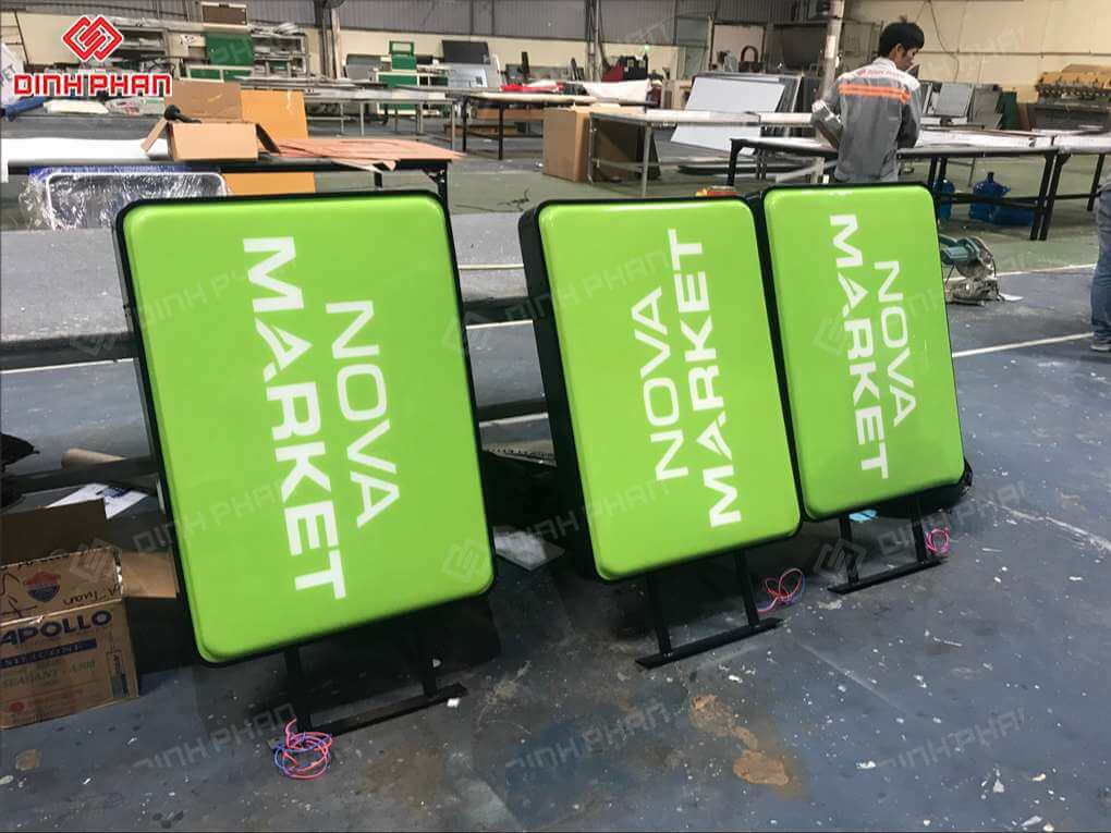 Hộp Đèn Kiểu Mới – Mẫu Mã Độc Đáo, Phong Cách Châu Âu | Đinh Phan