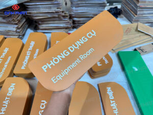 IN UV CUON IN UV PHANG TREN MOI CHAT LIEU 12