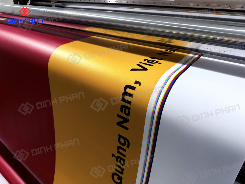 IN UV CUON IN UV PHANG TREN MOI CHAT LIEU 29 In uv cuộn Đinh Phan