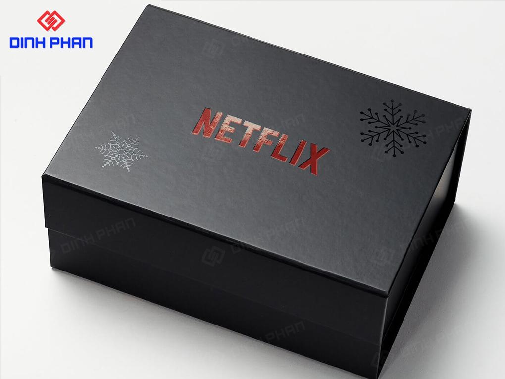In uv định hình hộp quà Netflix