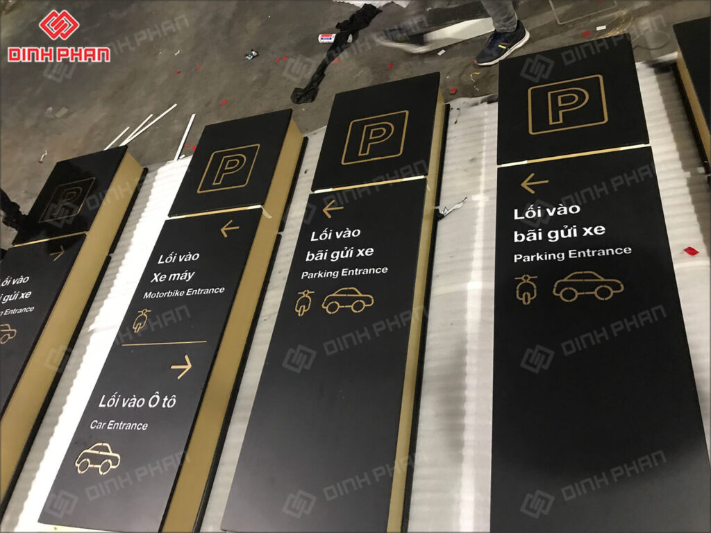 bảng hiệu chỉ dẫn