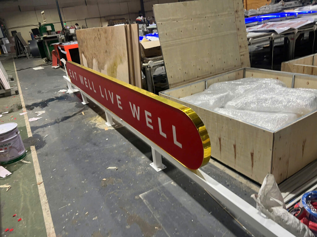 Lam bang hieu dep gia re TPHCM 46 Biển hiệu in uv phẳng