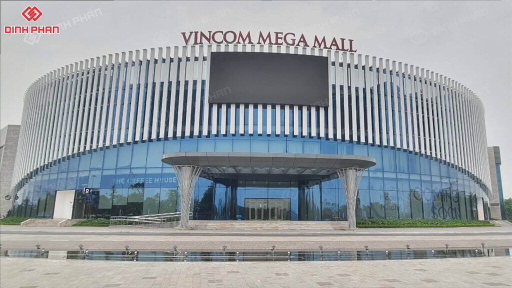 Lam bang hieu dep gia re TPHCM 58 Bảng hiệu mặt dựng chữ mica Vincom Mega Mall