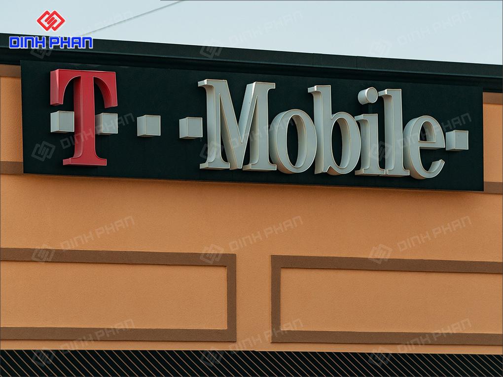 bang hieu cua hang dien thoai laptop 1