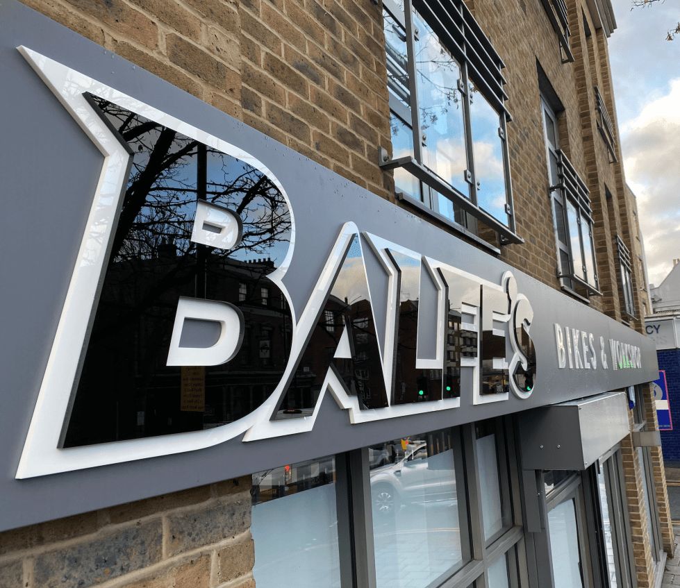 Bảng Hiệu Mica Đẹp, Bền, Giá Tốt | Thiết Kế & Thi Công Chuyên Nghiệp