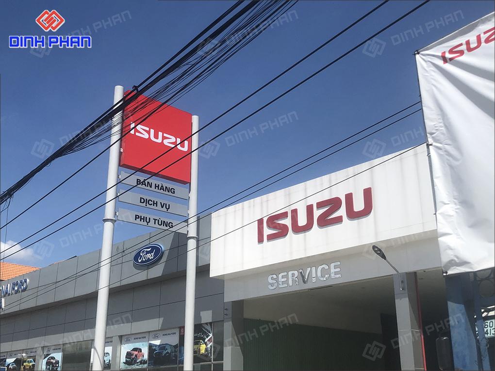bang hieu showroom oto isuzu 2