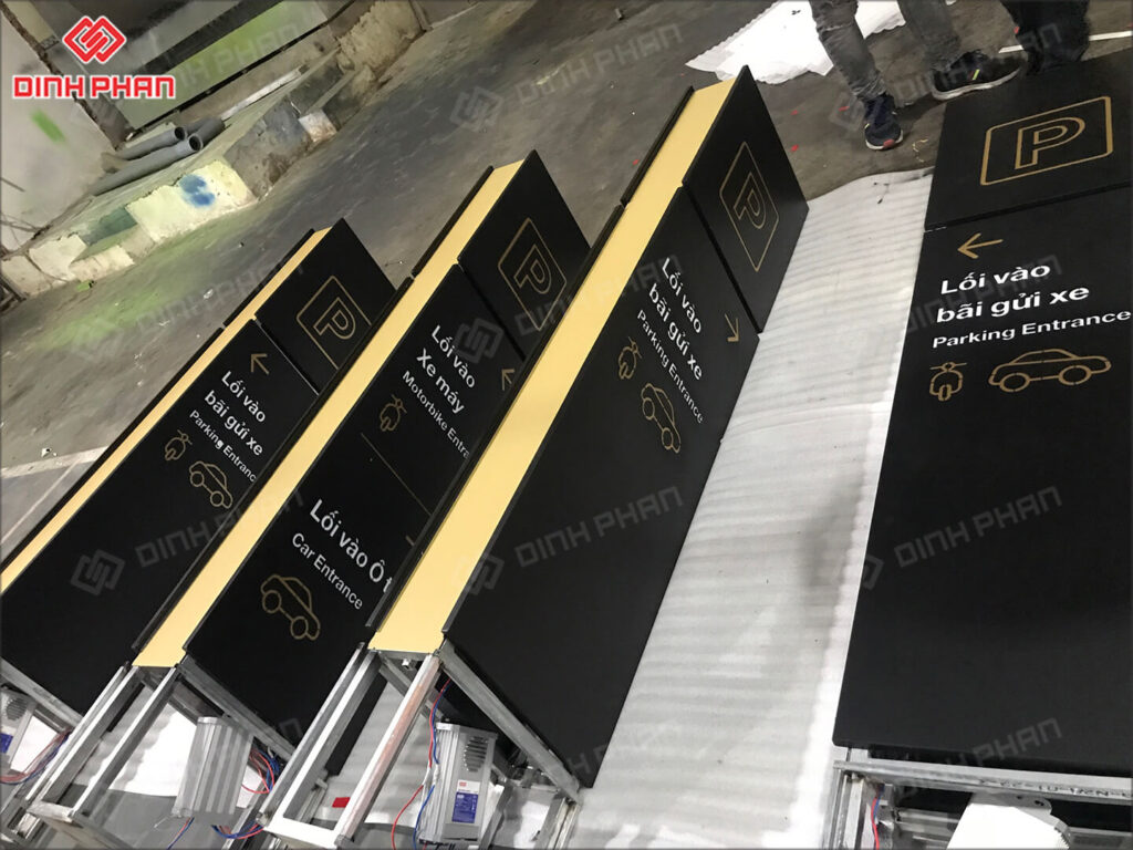 bien chi dan 12 Dịch vụ làm biển hiệu đứng uy tín giá rẻ tại TPHCM