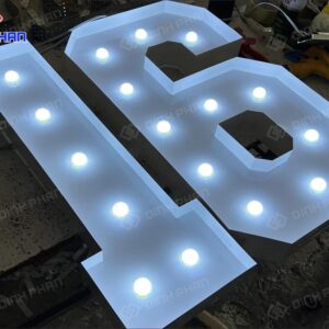 chu inox duc lo gan led