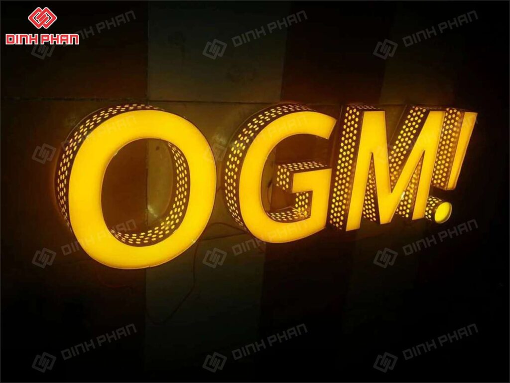 chu inox long mat mica khoet lo chan 05