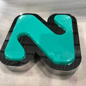 chu inox mat mica hut noi 13