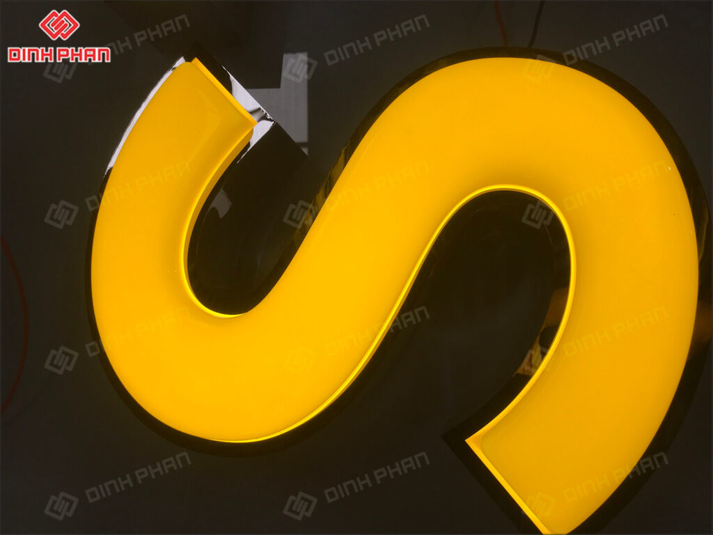 chu inox mat mica hut noi 9