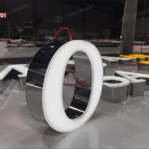 chu inox mat mica khong vien 3