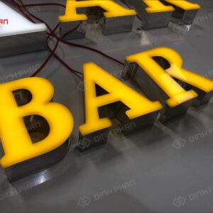 chu inox mat mica khong vien 4