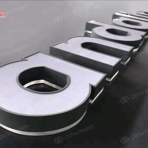 chu inox sang chan 22