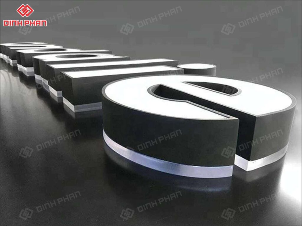 chu inox sang chan 23