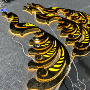 chu inox sang chan 4