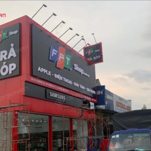 Chữ inox sơn mặt mica in UV