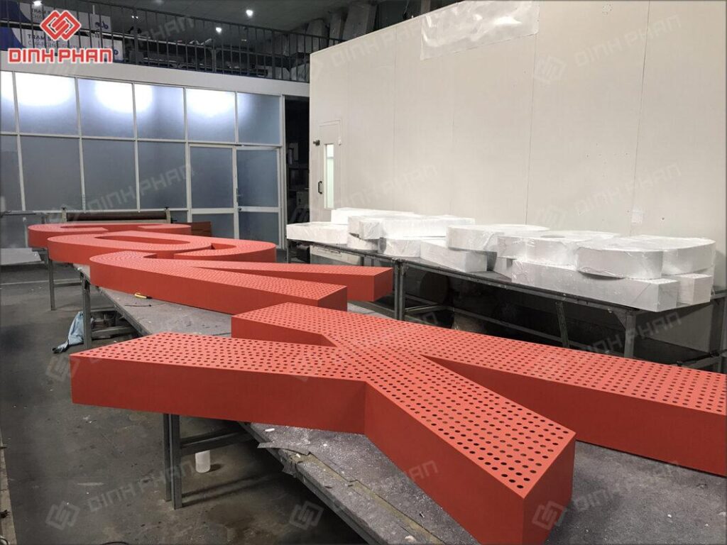 chu inox toa nha kho lon du an whiskycognac 14 1067x800 1