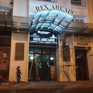 Chữ inox vàng xước mica cháo