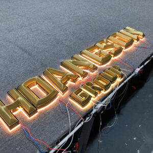 Chữ mica sáng chân