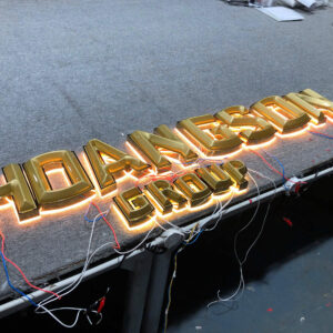 chu mica sang chan 6