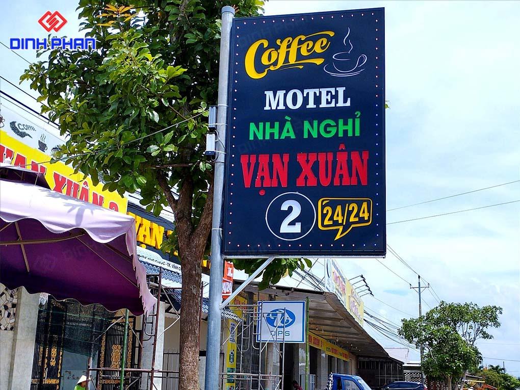 bang hieu dung 2 mat den led