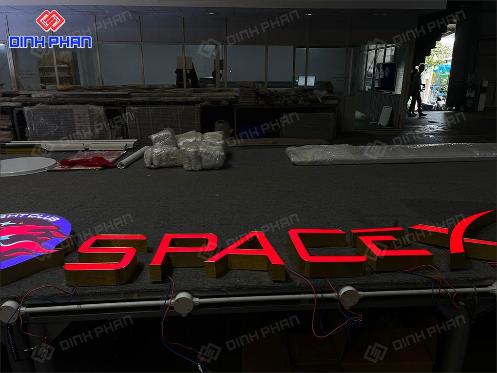 bo chu nhom night club