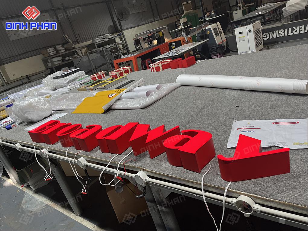 chu inox mat mica son hap nhiet