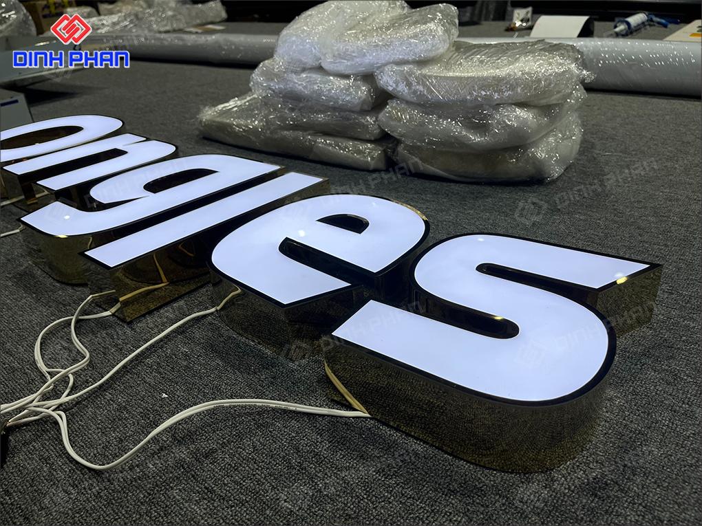 gia cong chu inox vang