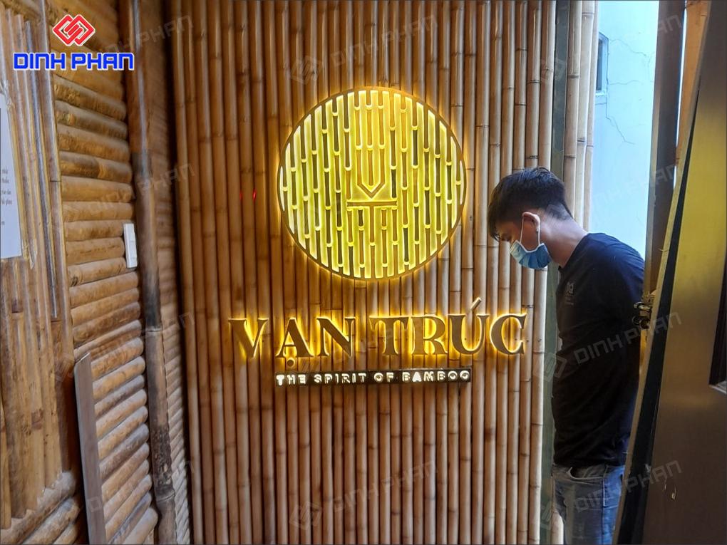 lam-bien-hieu-spa-noi-that