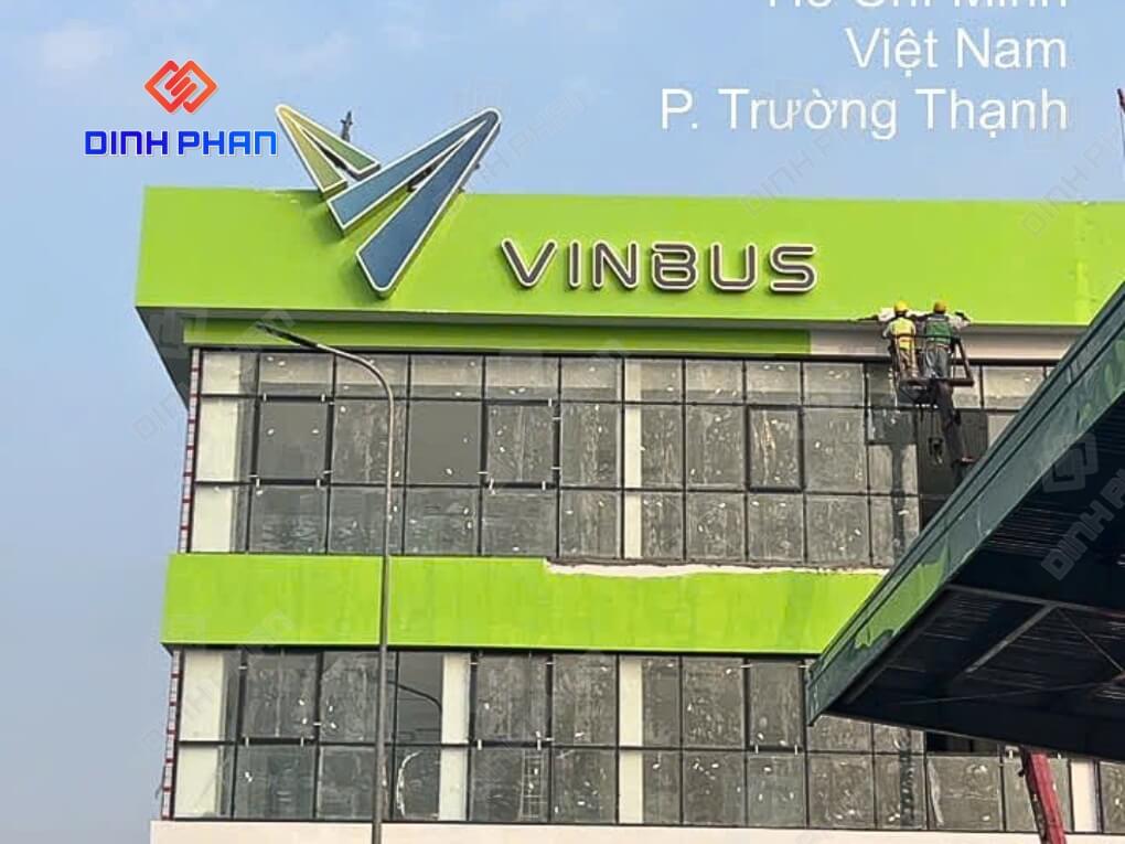 thi cong bien hieu tram depot vinbus