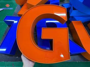 chu-nhom-co-go