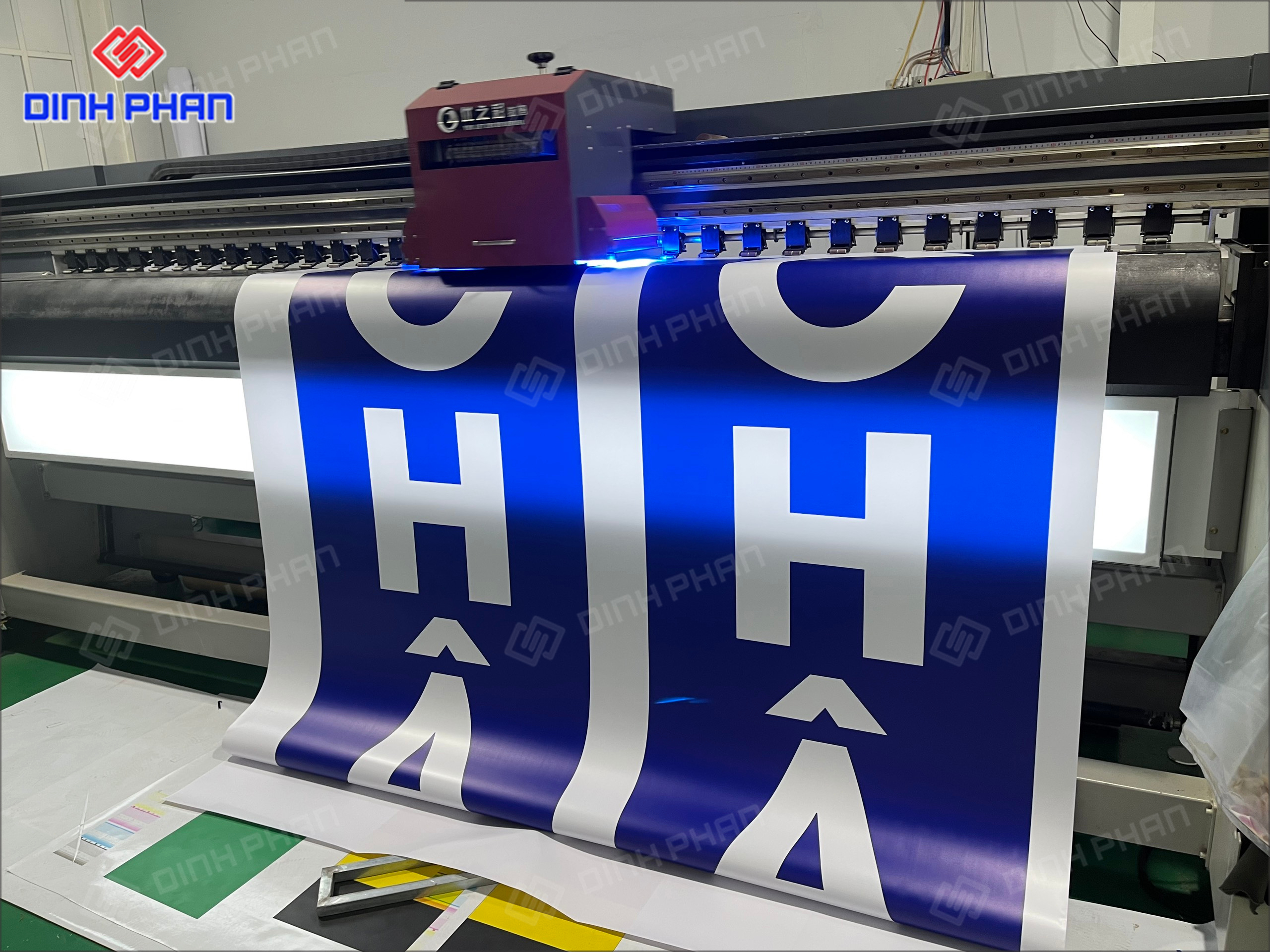 in-uv-bat-khong-gan-long-chau