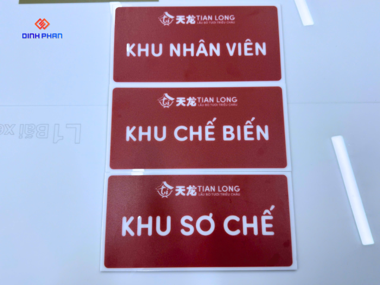 Dịch Vụ In UV Trên Mặt Mica Nhựa Chất Lượng