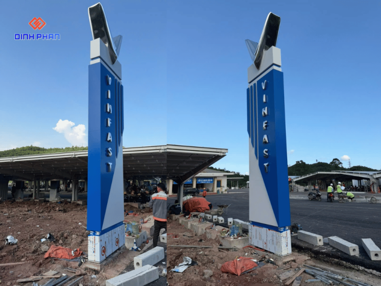 Thi Công Dự Án 99 Siêu Trạm Sạc V-Green Tại Đinh Phan